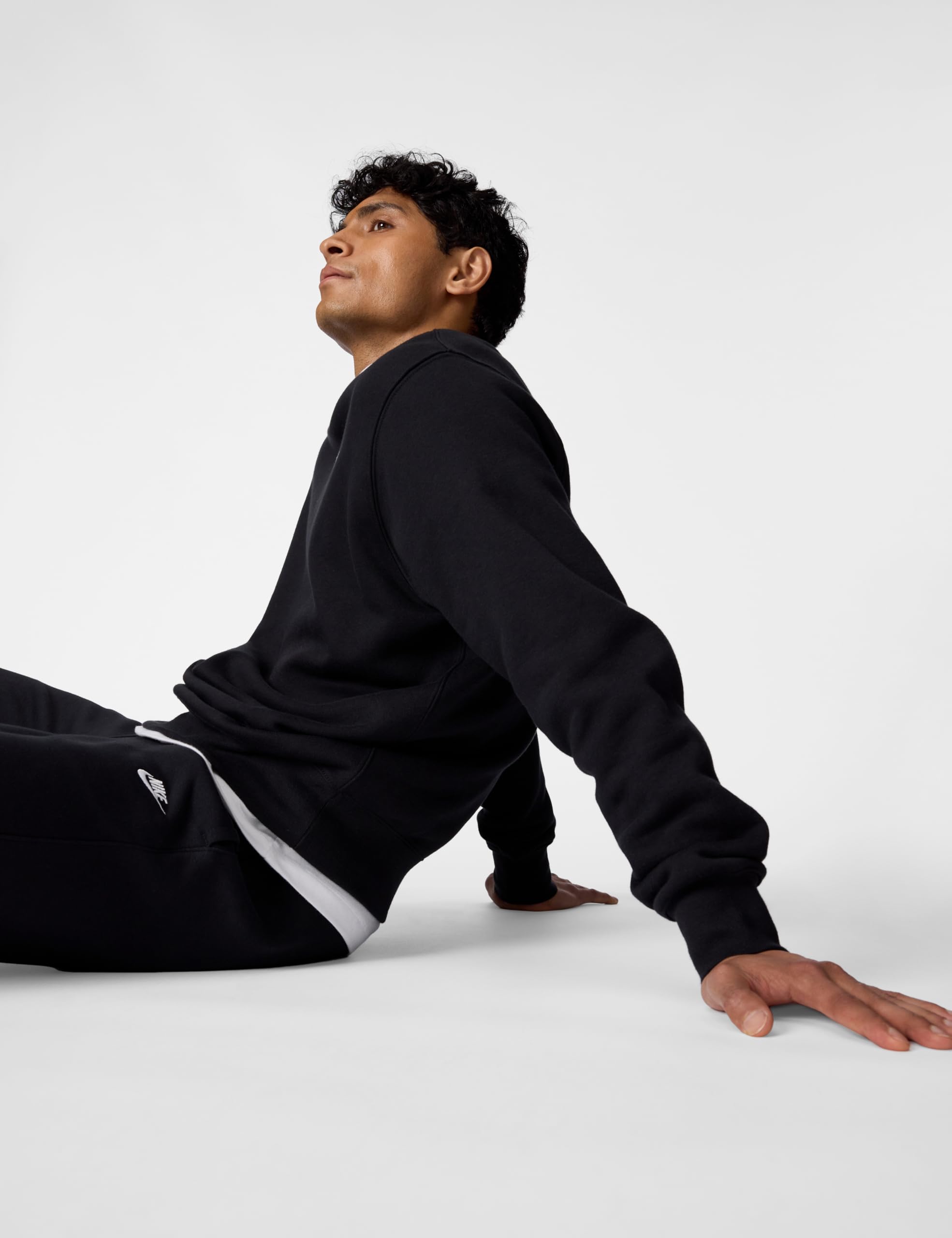 Nike Men's Club Fleece Crew Sweatshirt, Black/White, Medium