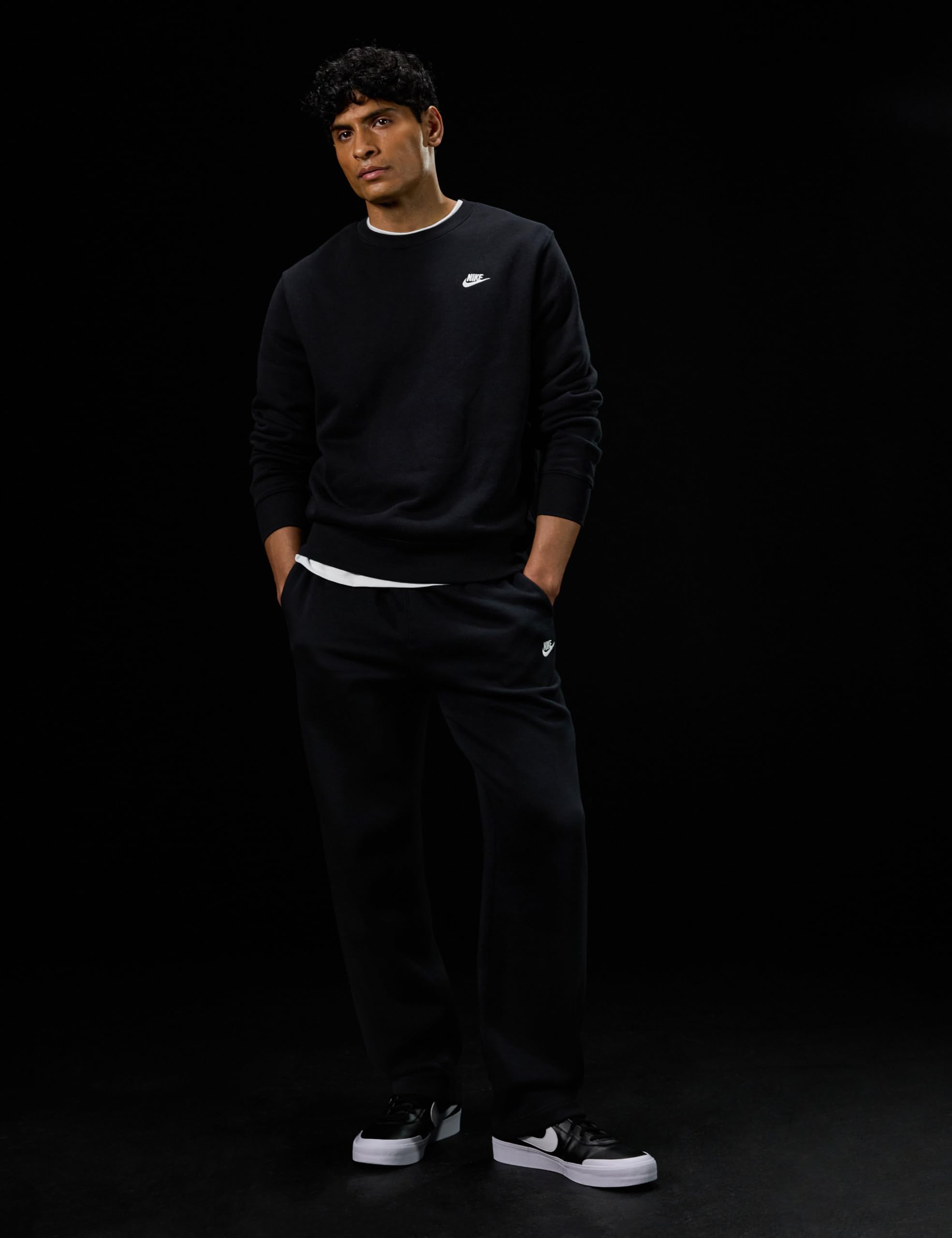 Nike Men's Club Fleece Crew Sweatshirt, Black/White, Medium